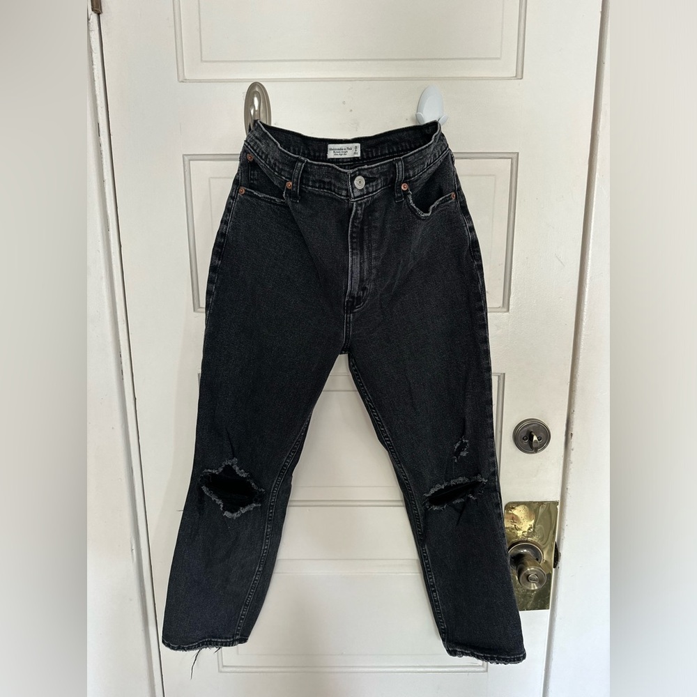 Abercrombie Ankle Straight Fit Ripped Jeans
